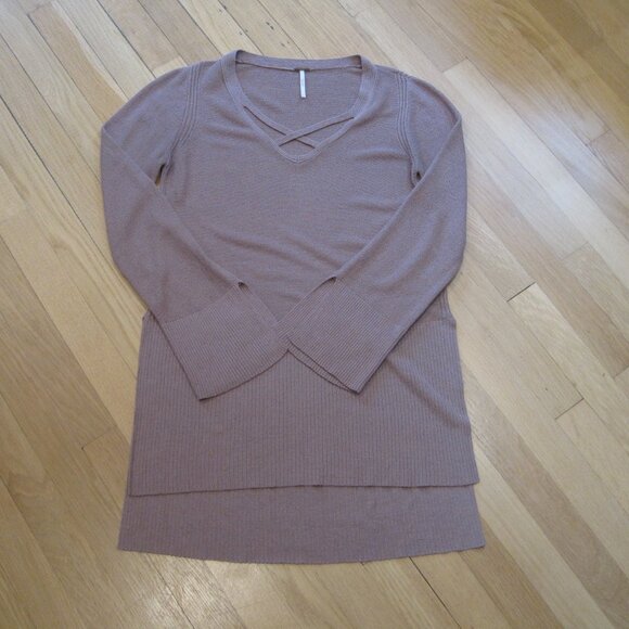 Free People Crisscross Mauve Tunic Sweater Size S Long Sleeve Knit Pullover - Picture 5 of 11